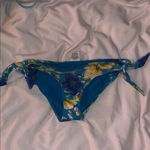 gilly Hicks bikini bottom